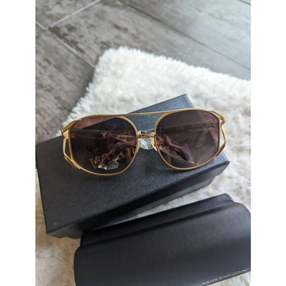 NIB WILDFOX Dynasty Gold Frame Sunglasses - Picture 2 of 6
